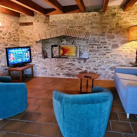 Holiday home Maison Chaleureuse Pres De Rocamadour Alvignac